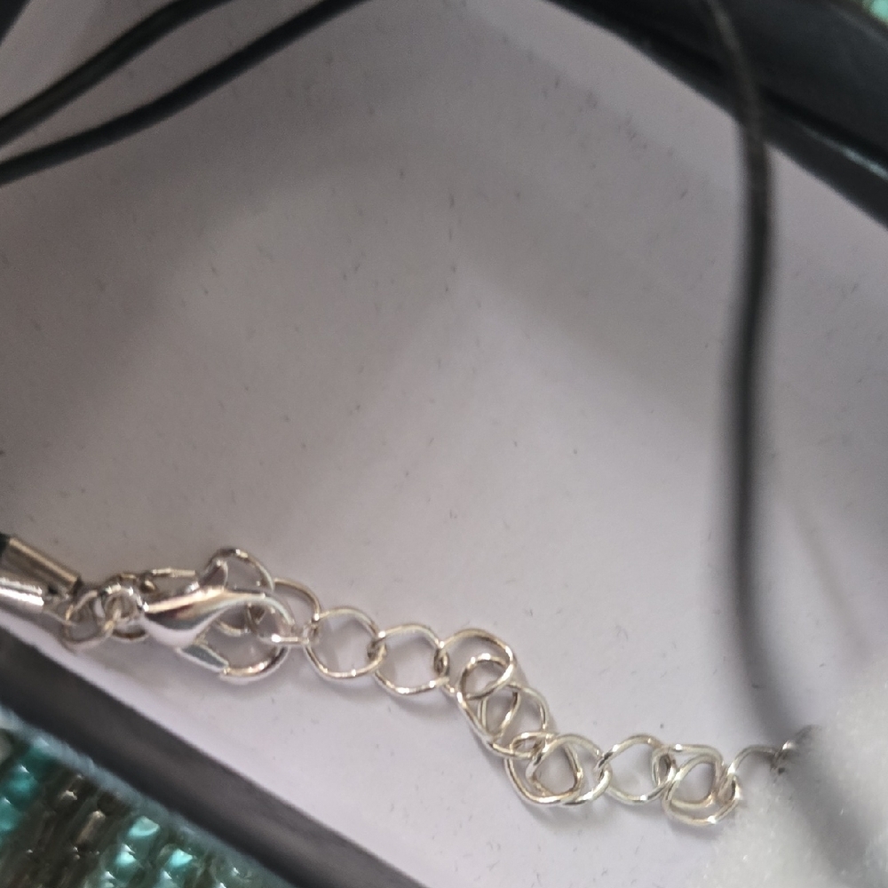 Mother Pearl And Silver Wave Chams Design Necklace with Iridescent Pendant - Picture 5 of 7